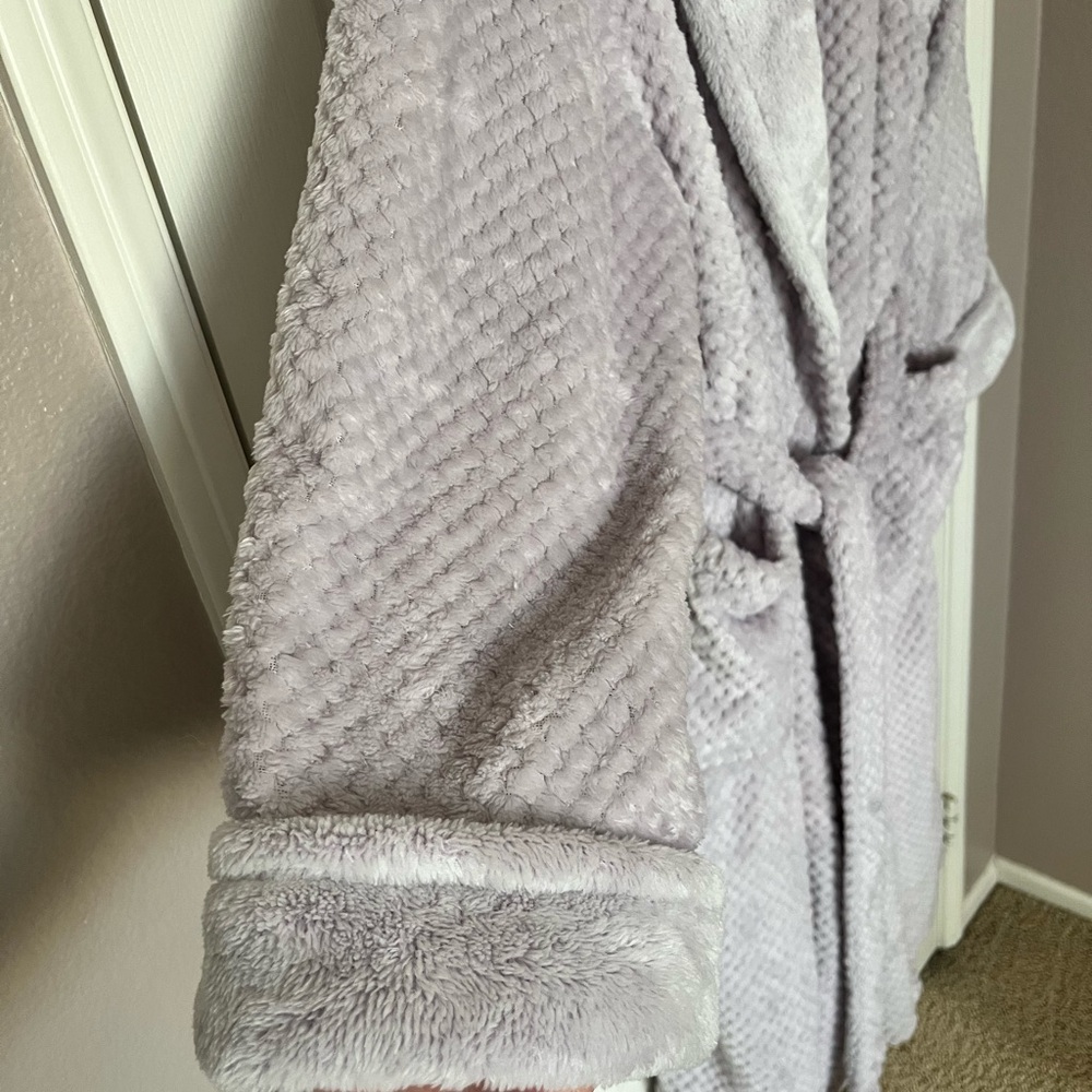 Midnight by Carole Hochman Soft Purple Bathrobe NEW WITH TAGS - Picture 5 of 7
